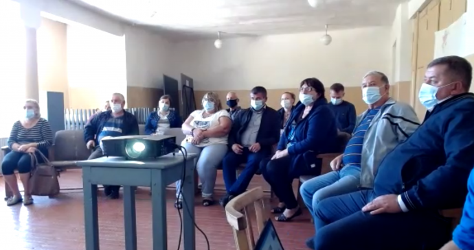 Відбувся діалог в селі Півнівка, що на Міловщині Луганської області